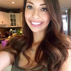 Meet your Posher, Itzel